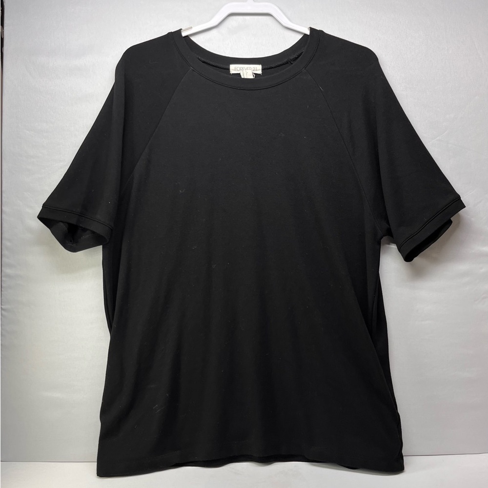 Forever 21 Black Short Sleeve‎ Tee with pockets